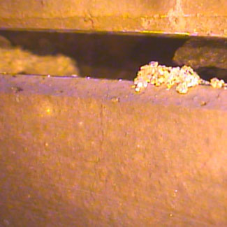 Joint entre les tuiles vide